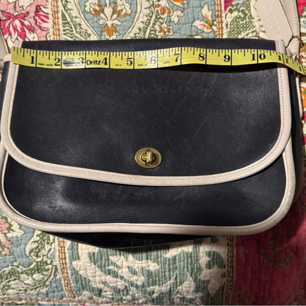 Rare Vintage Navy Blue and Parchment Leather Crossbody Coach Spectator City 9667 - Picture 10 of 13